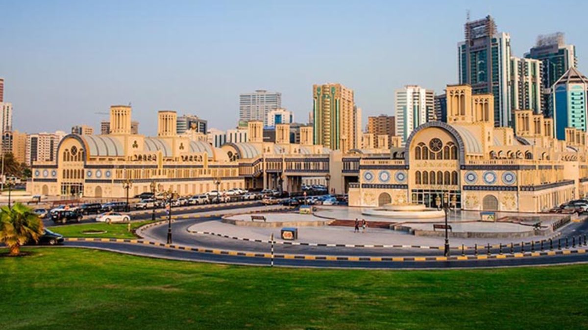 6 Emirates in a Day Six-Emirates-Tour-1200x675.jpg