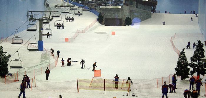Ski Dubai snow-park-dubai-700x336.jpg
